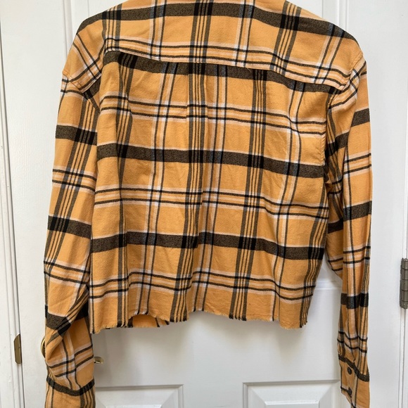 TNA Yellow/White/Black flannel - Picture 2 of 2
